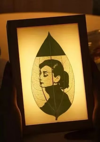 （257）Leaf Carving with light birthday gifts customized Valentine’s Day to send girlfriend photo frame